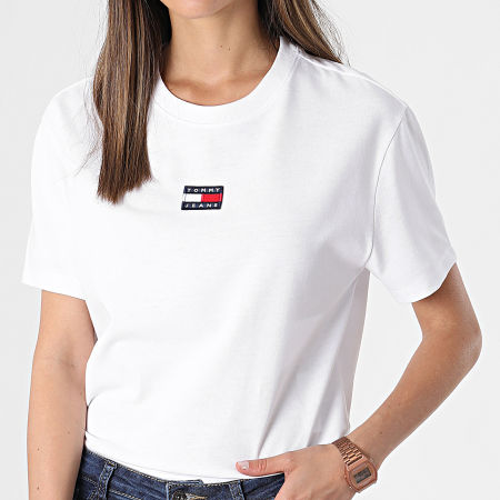 Tommy Jeans - Maglietta con stemma centrale da donna 0404 Bianco