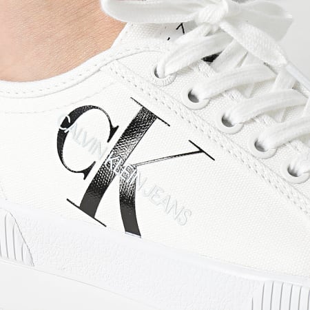 Calvin Klein - Sneaker Vulcanizzata da donna Lace Up 0402 Bianco brillante