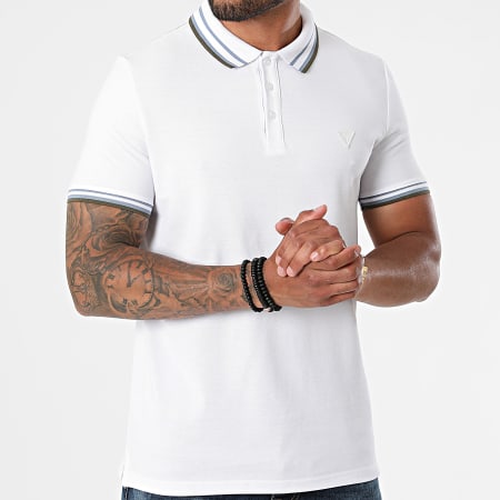 Guess - Polo Manches Courtes M1YP55-K9WF1 Blanc