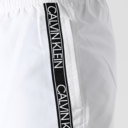 Calvin Klein - Short De Bain A Bandes Drawstring 0557 Blanc