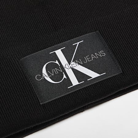 Calvin Klein - Bonnet Monogram 7052 Noir