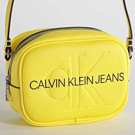 Calvin Klein - Sacoche Femme Camera Bag 7202 Jaune