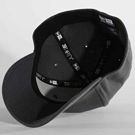 New Era - Cappello Fitted 39Thirty Basic 11086488 Grigio antracite