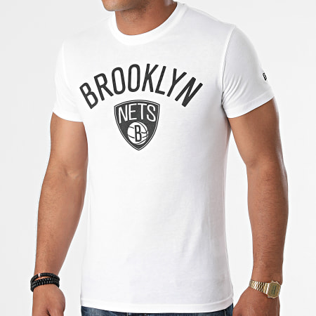 New Era - Maglietta con logo della squadra dei Brooklyn Nets 11530756 Bianco