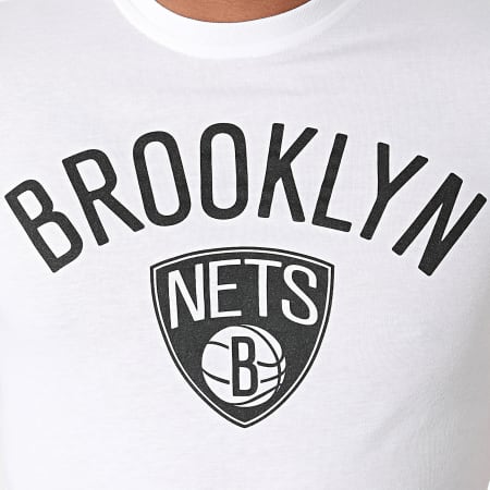 New Era - Maglietta con logo della squadra dei Brooklyn Nets 11530756 Bianco