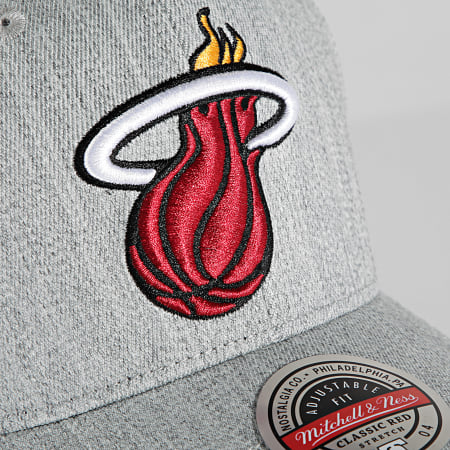 Mitchell and Ness - Casquette Snapback Team Heather Miami Heat Gris Chiné