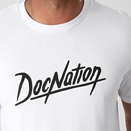 Dr. Yaro & La Folie - Camiseta Doc Nation Blanco Negro