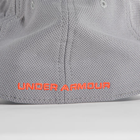 Under Armour - Casquette Fitted 1305036 Gris