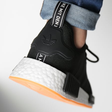 Adidas Originals - Sneakers NMD R1 Primeblue GZ9257 Core Black Gum 2