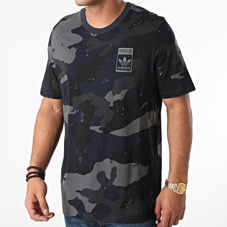 Adidas Originals - Tee Shirt Camouflage AOP H13493 Bleu Marine Noir Gris  Anthracite - LaBoutiqueOfficielle.com