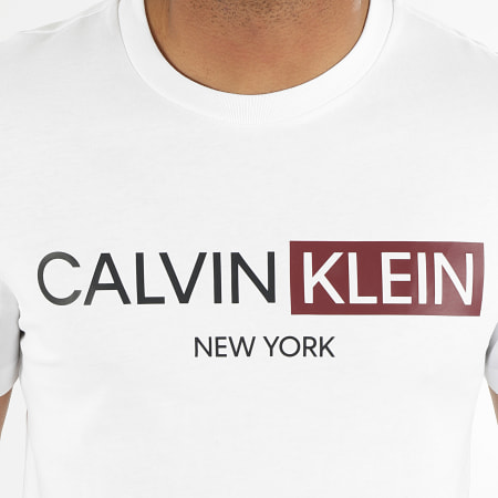 Calvin Klein - Tee Shirt Contrast Graphic Logo 7256 Blanc