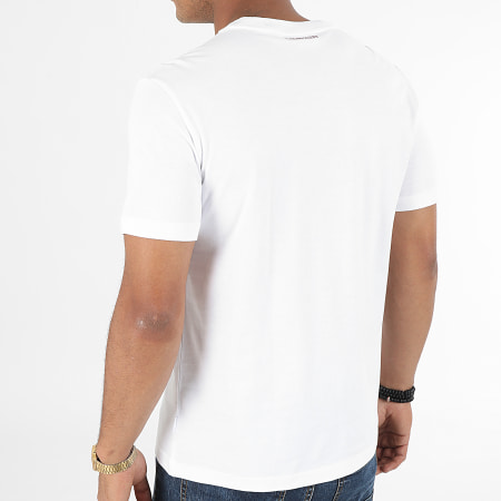Calvin Klein - Tee Shirt Contrast Graphic Logo 7256 Blanc