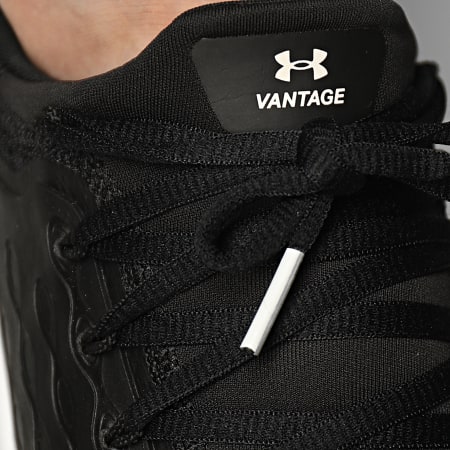 Under Armour - Baskets Charged Vantage 3023550 Black White