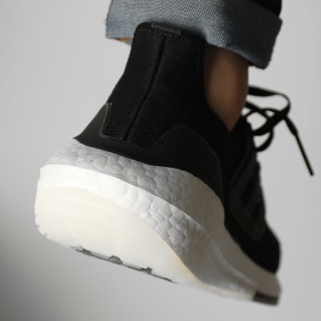 Adidas Sportswear - Sneakers Ultraboost 21 FY0378 Core Black Grey Four
