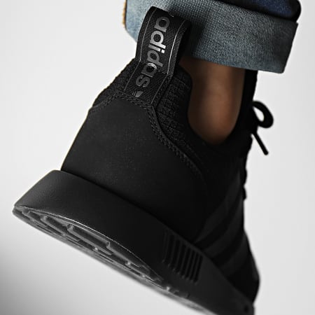 Adidas Originals - Baskets Multix H05459 Core Black Carbon
