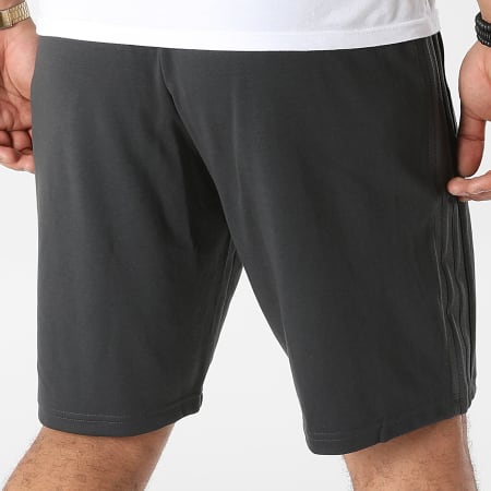 Adidas Sportswear - Short Jogging A Bandes Real Madrid GR4264 Gris Anthracite