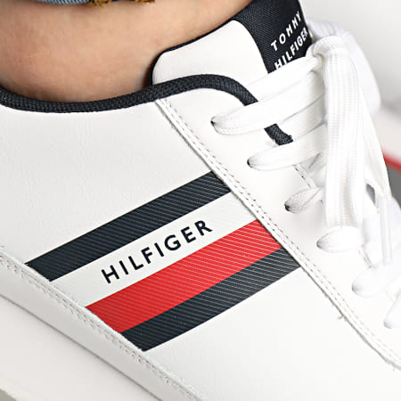 Tommy Hilfiger - Baskets Essential Runner Stripes Leather 3744 White