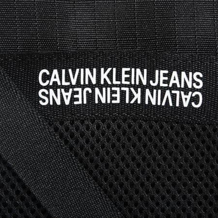 Calvin Klein - Sacoche Utility Grid Reporter 7202 Noir