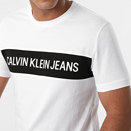 Calvin Klein - Maglietta con pannello di blocco istituzionale 5283 Bianco