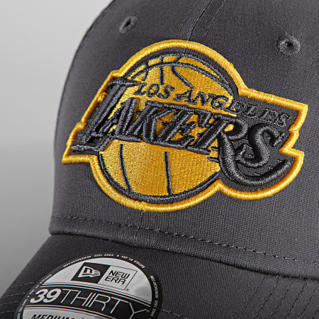 New Era - Casquette Fitted 39Thirty Gray Pop 60141841 Los Angeles Lakers Gris Anthracite