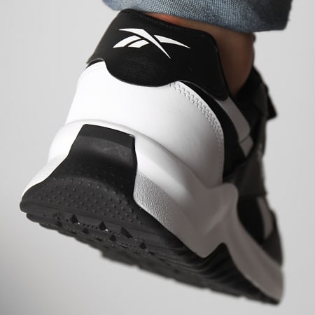 Reebok - Baskets Heritance GZ5349 Core Black Footwear White