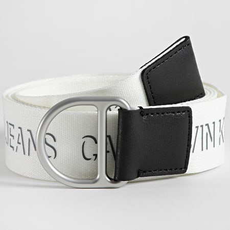 Calvin Klein - Deslizador de cinturón Correa con anillo en D 7245 Blanco