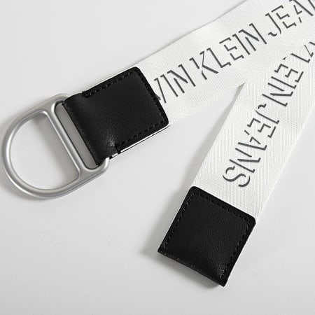 Calvin Klein - Deslizador de cinturón Correa con anillo en D 7245 Blanco