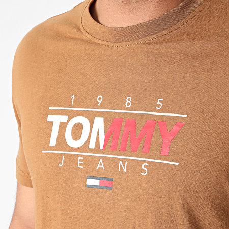 Tommy Jeans - Tee Shirt Essential Graphic 1600 Marron