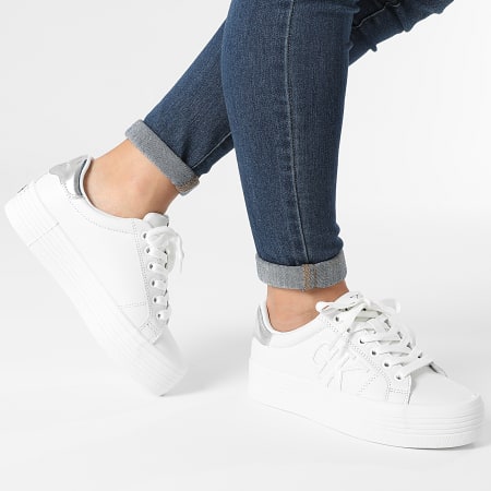 Calvin Klein - Sneakers da donna con piattaforma vulcanizzata Mono 0395 Bianco