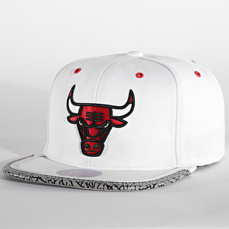 Mitchell and Ness - Day 3 Cappellino Snapback Chicago Bulls Bianco
