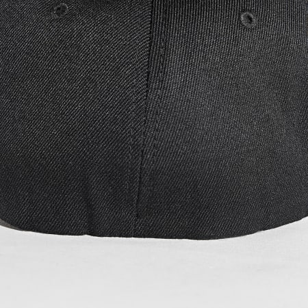 Classic Series - Casquette Fitted C1075 Noir