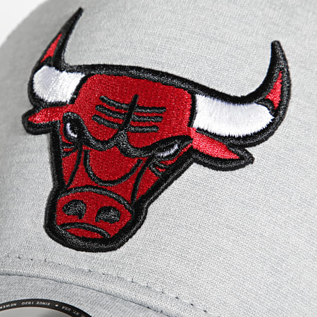 New Era - Casquette Trucker Shadow Tech Chicago Bulls Gris Chiné