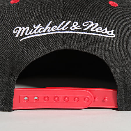 Mitchell and Ness - Casquette Snapback Billboard Classic Chicago Bulls Noir