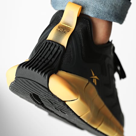 Reebok - Sneakers Zig Kinetica 21 H05166 Core Black Solid Gold Core Black