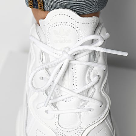 Adidas Originals - Baskets Ozweego GW8013 Could White Crystal White