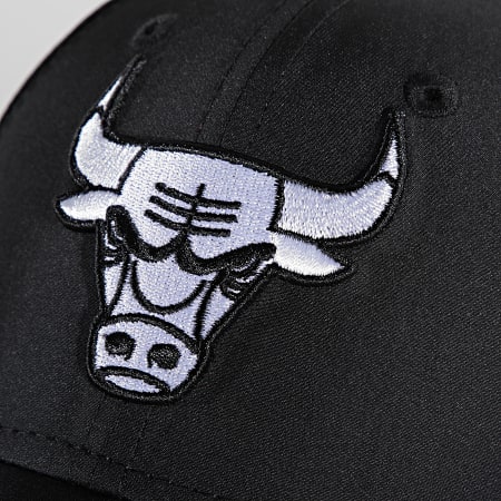 New Era - Casquette Fitted 39Thirty Mesh Back Chicago Bulls Noir