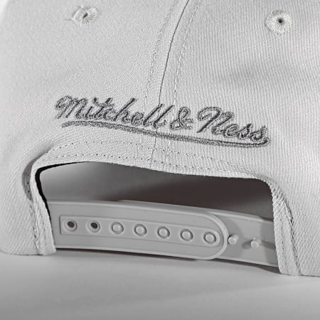Mitchell and Ness - Casquette Active Grey Classic Chicago Bulls Gris