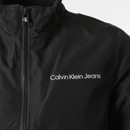 Calvin Klein - Giacca a vento essenziale per bambini 0258 nero