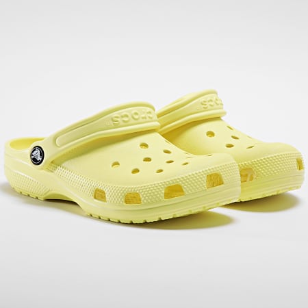 Crocs - Chanclas amarillas clásicas para mujer