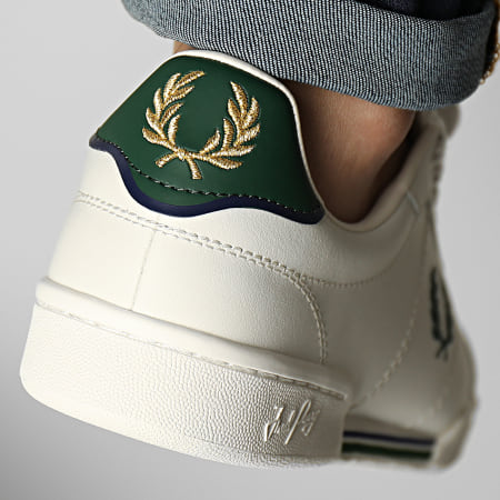 Fred perry store leather white