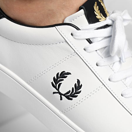 Fred Perry - Spencer Pelle B2326 Bianco Navy Sneakers