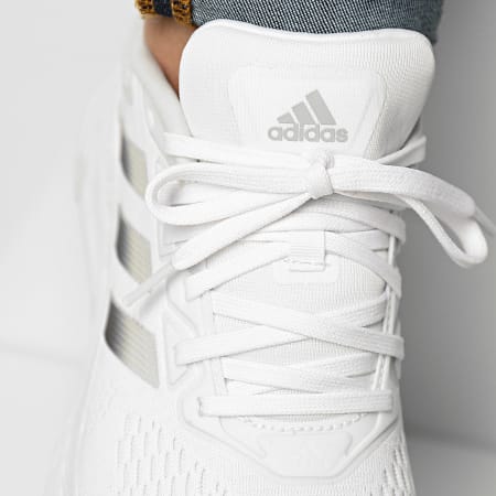 Adidas Sportswear - Baskets Questar GZ0630 Cloud White Pure Grey