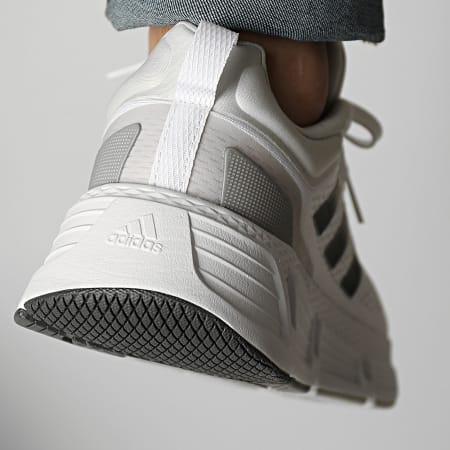 Adidas Sportswear - Baskets Questar GZ0630 Cloud White Pure Grey