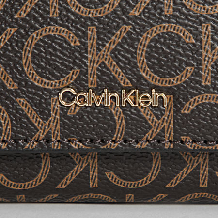 Calvin Klein - Cartera de mujer CK Must Trifold 8760 Marrón