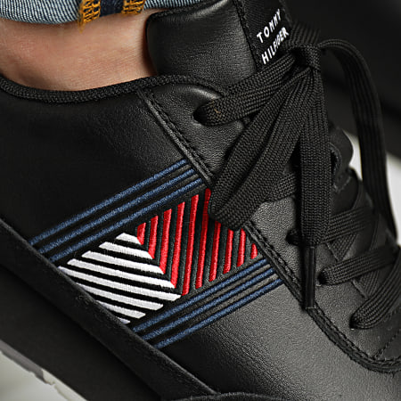 Tommy Hilfiger - Baskets Essential Runner Flag Leather 3928 Black