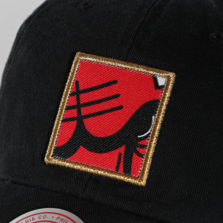 Mitchell and Ness - Casquette Icon Dad Strapback Chicago Bulls Noir