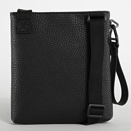 Calvin Klein - Sacoche Tagged Flatpack 8207 Noir