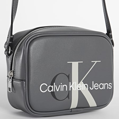 Calvin Klein - Bolso de mano mono esculpido para mujer 8932 Gris