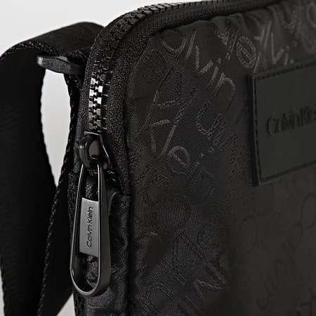 Calvin Klein - Sacoche Code Flatpack Jacquard 8172 Noir