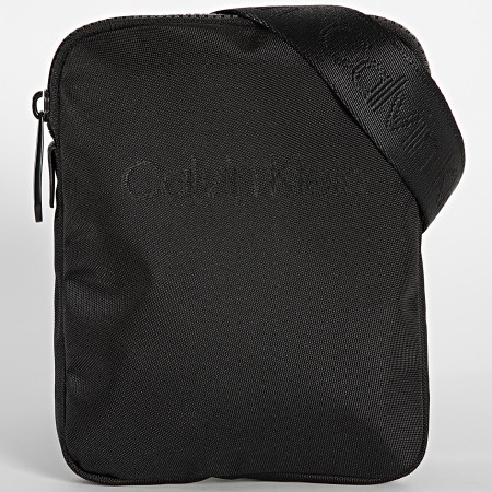 Calvin Klein - Sacoche Code Flatpack 7814 Noir